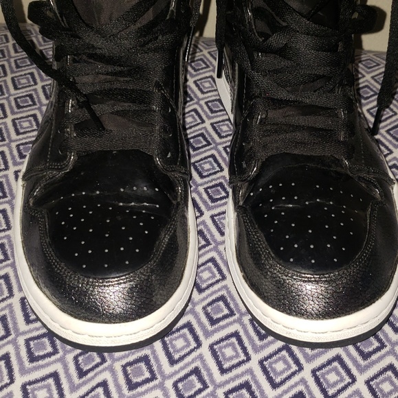 Shoes - Picture 2 of 8